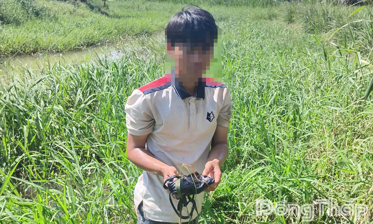 Đối tượng tại nơi cất giữ tài sản trộm.