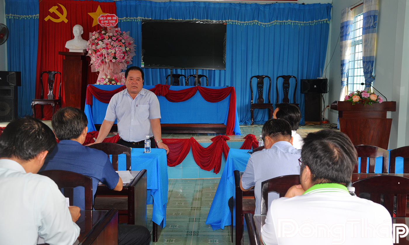 Lãnh đạo xã Phú Thành phát biểu tại buổi làm việc