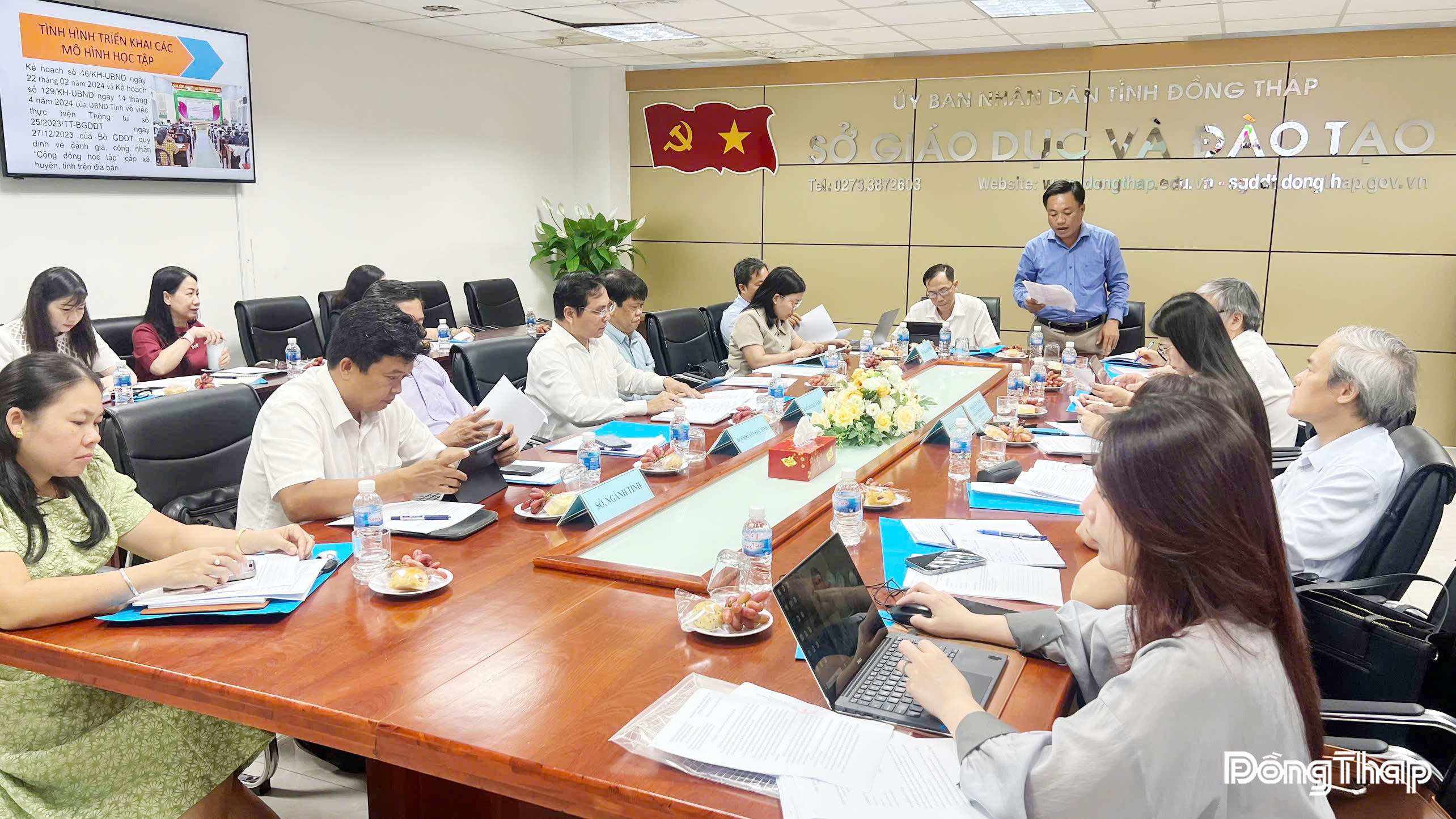 Đoàn khảo sát xây dựng xã hội học tập làm việc tại tỉnh Đồng Tháp.