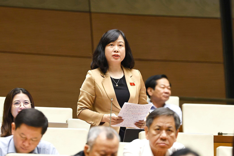 Bộ trưởng Bộ Y tế Đào Hồng Lan phát biểu tại hội trường. (Ảnh: Doãn Tấn/TTXVN)