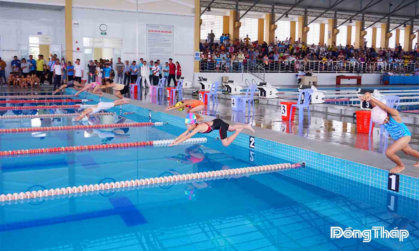 Đồng Tháp: Khai mạc Hội thi Bơi, Lặn và Cứu đuối