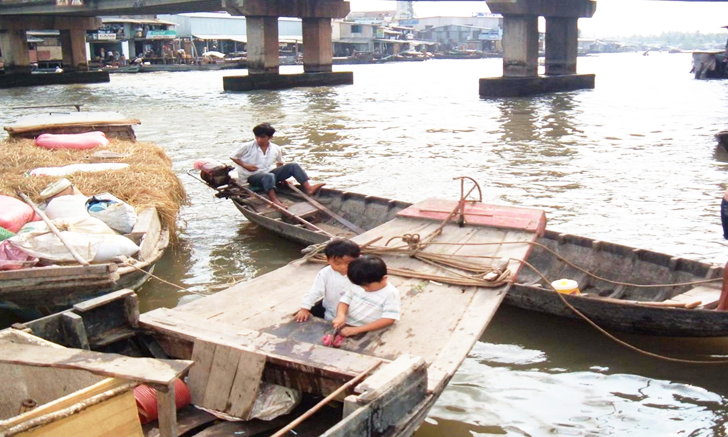 Môi trường sông nước tiềm ẩn hiểm họa đuối nước đối với trẻ em