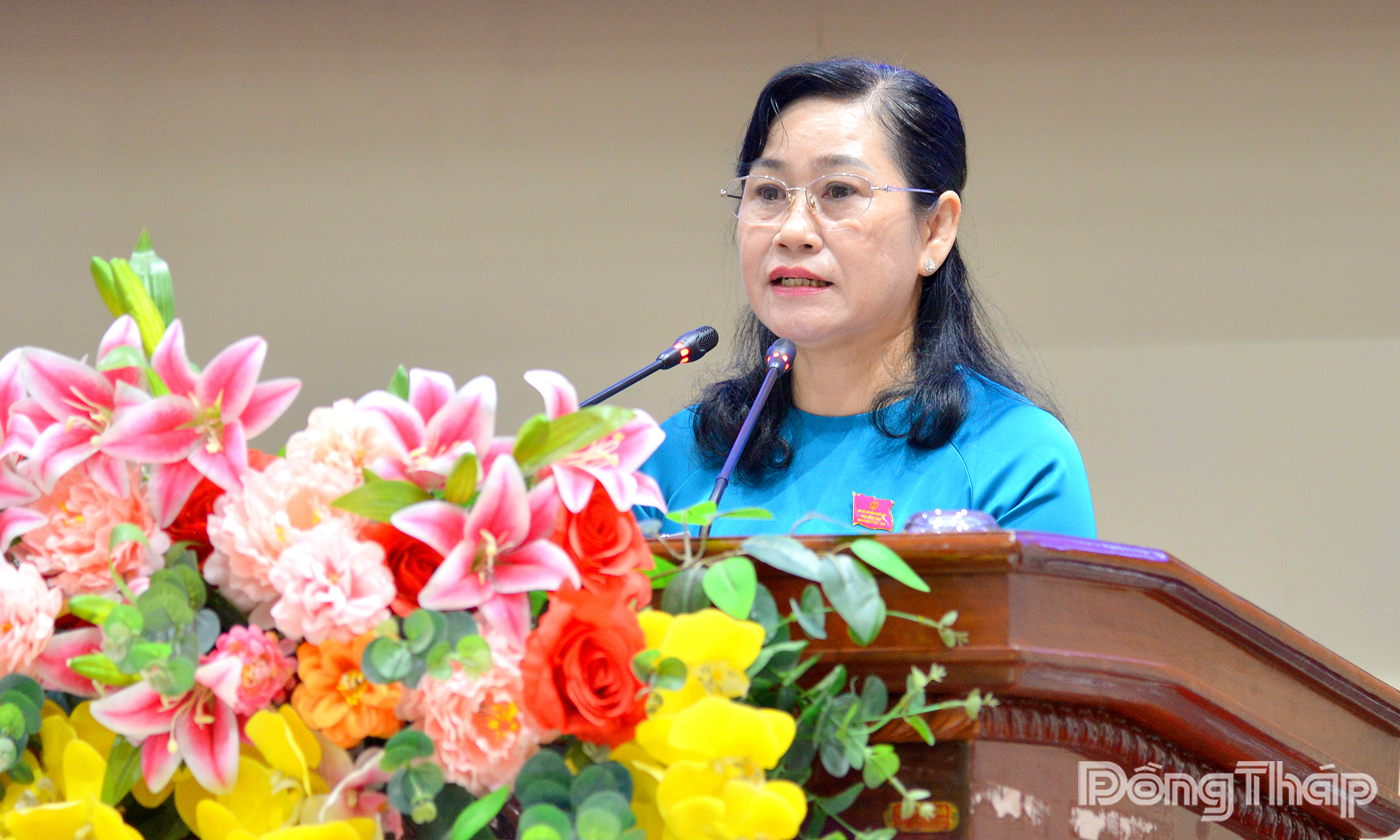 Đồng chí Châu Thị Mỹ Phương phát biểu bế mạc kỳ họp.