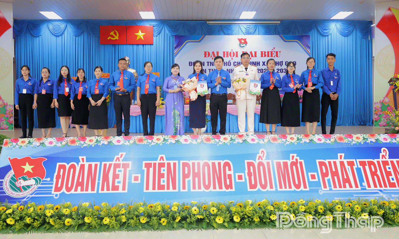 Ban Chấp hành Đoàn TNCS Hồ Chí Minh xã Chợ Gạo nhiệm kỳ mới có 13 đồng chí.