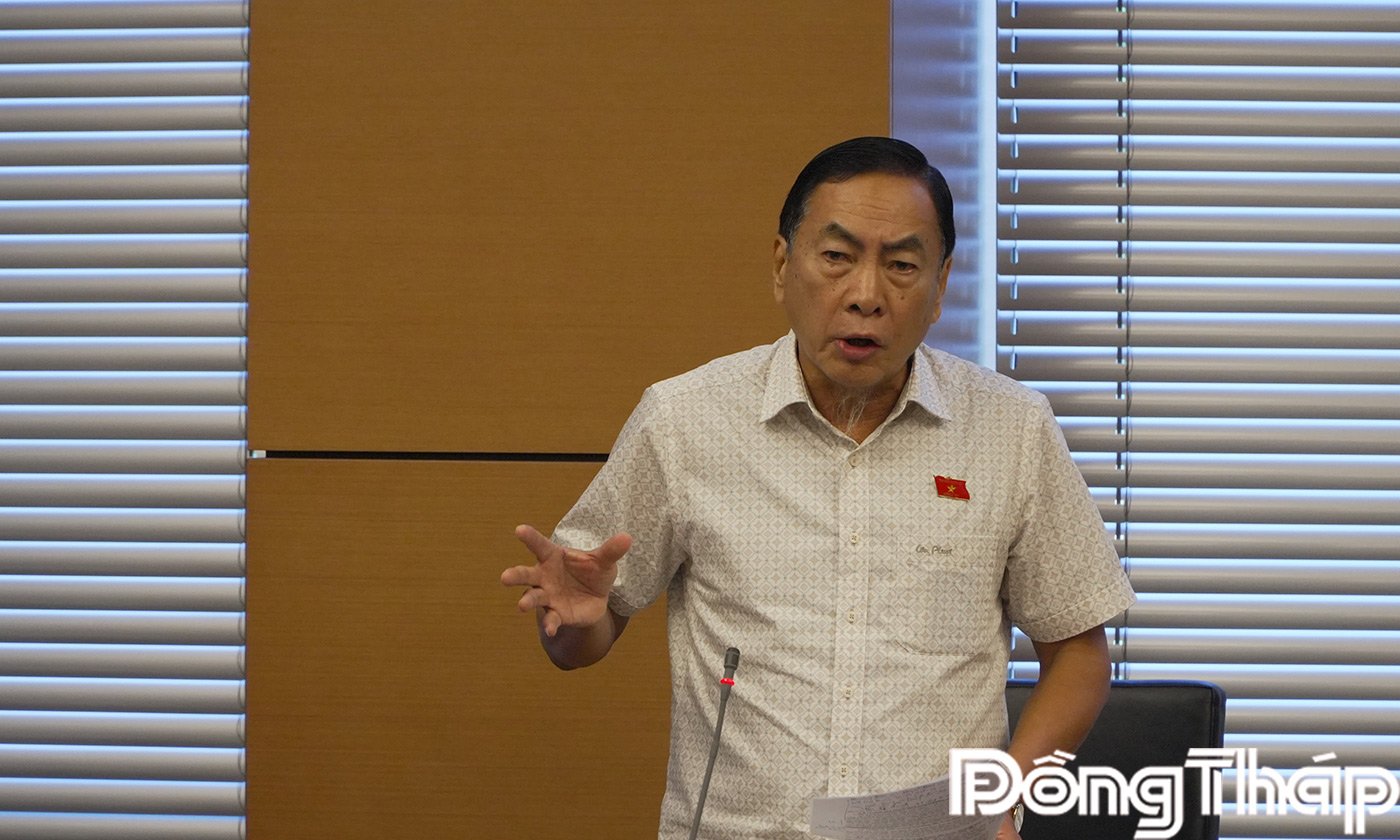 Đại biểu Phạm Văn Hòa phát biểu thảo luận