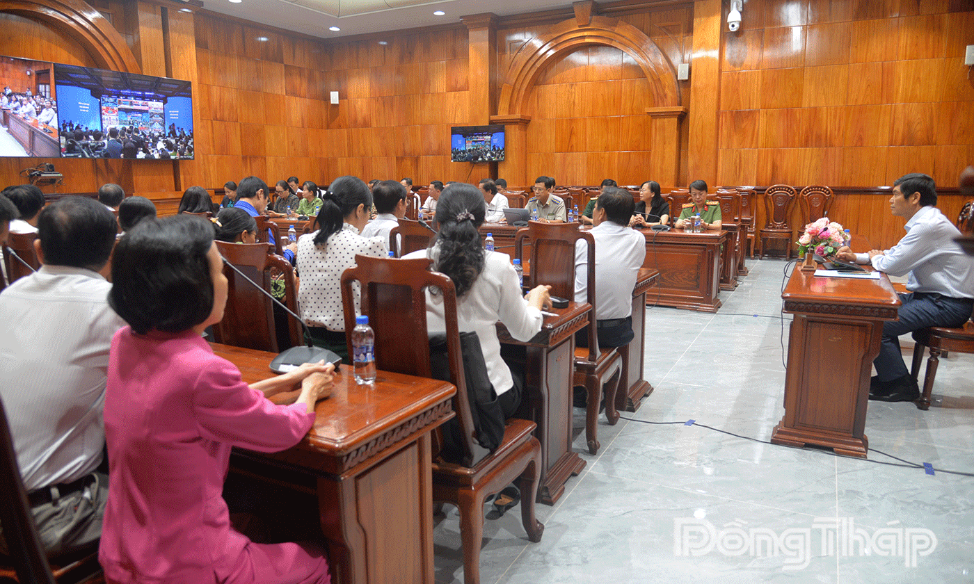 Quang cảnh tại điểm cầu tỉnh Đồng Tháp.