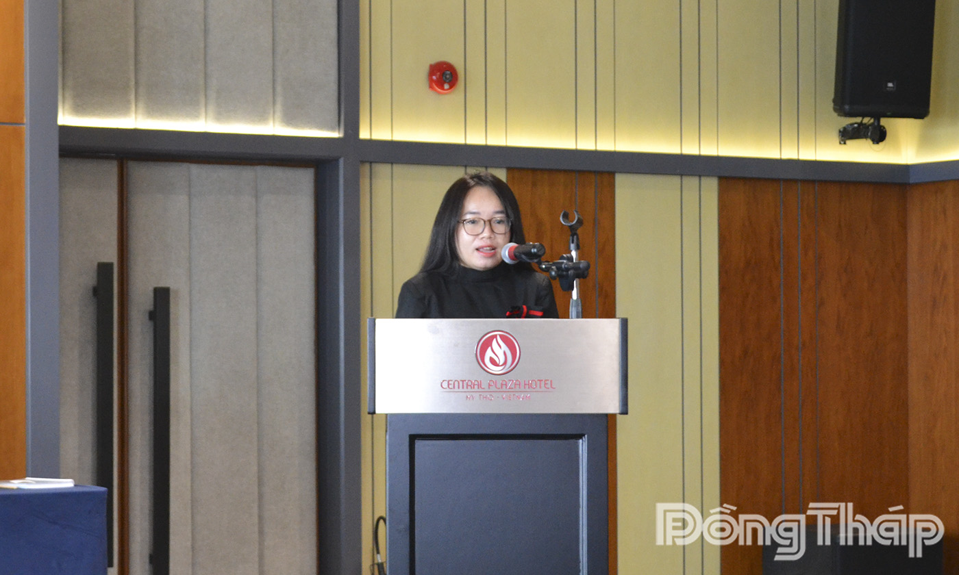 Đại biểu tham dự phát biểu tại hội nghị.