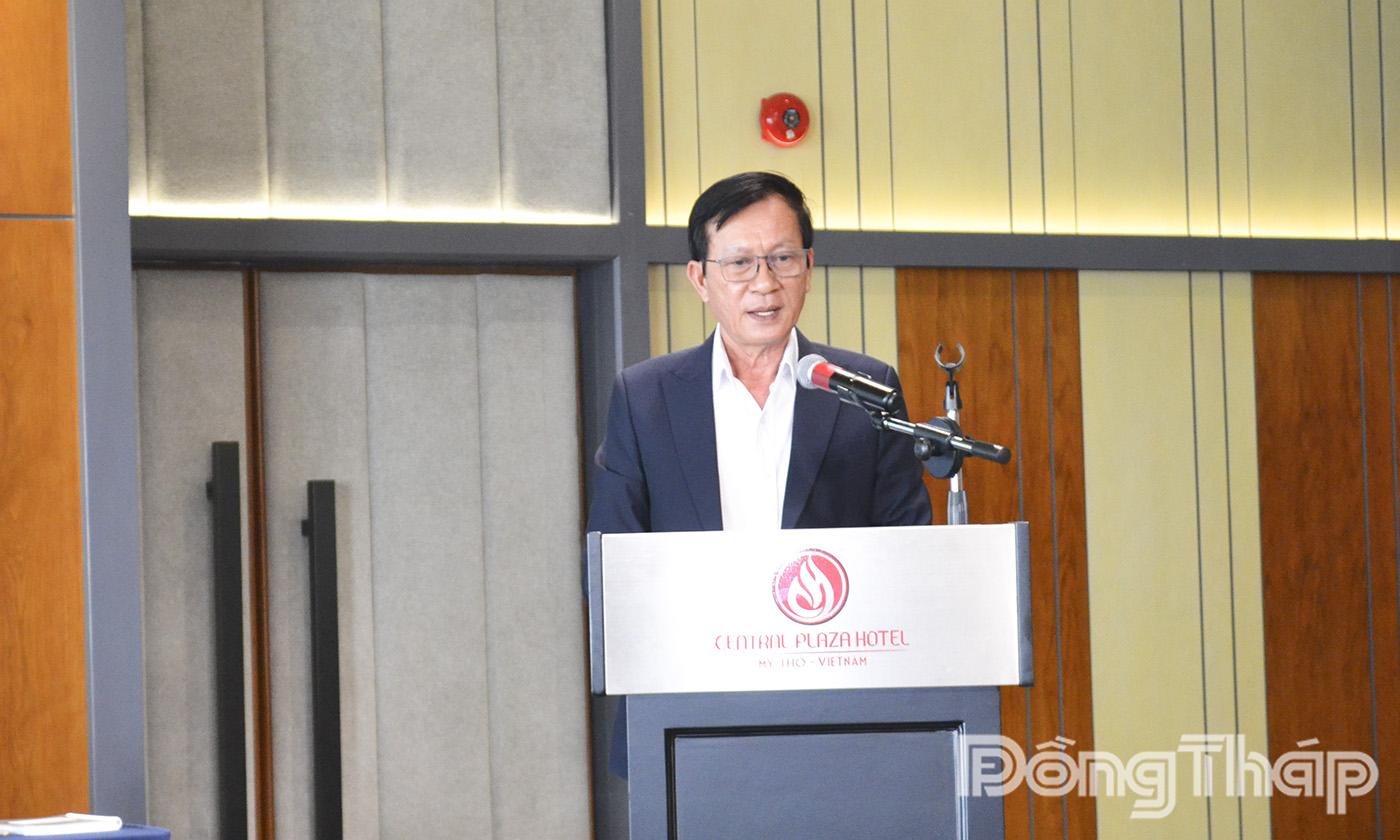 Ông Võ Tấn Lợi, Chủ tịch Hiệp hội Sầu riêng tỉnh Đồng Tháp phát biểu tại hội nghị.