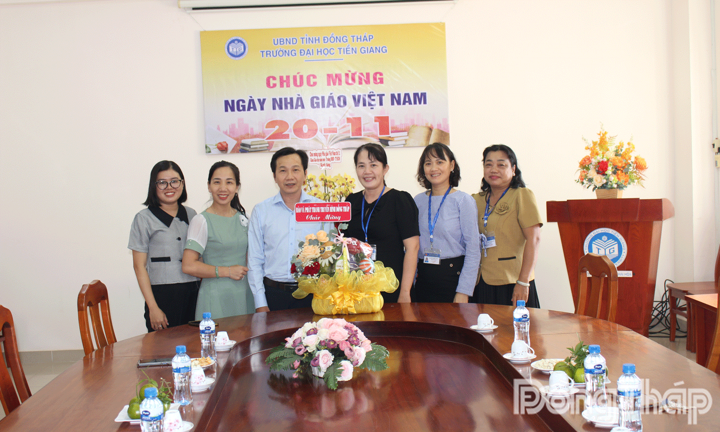 đồng chí Nguyễn Trọng Tấn gửi lời chúc mừng đến toàn thể cán bộ, giảng viên của trường nhân kỷ niệm 43 năm ngày Nhà giáo Việt Nam