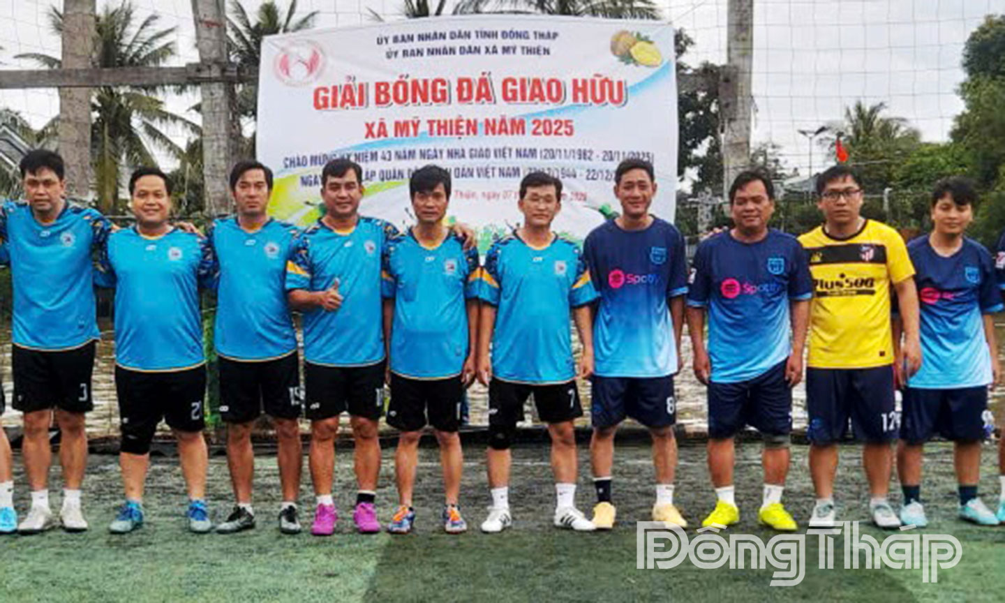 Các đội tham gia bóng đá nam.