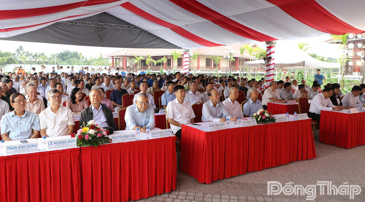 Đại biểu dự lễ kỷ niệm.