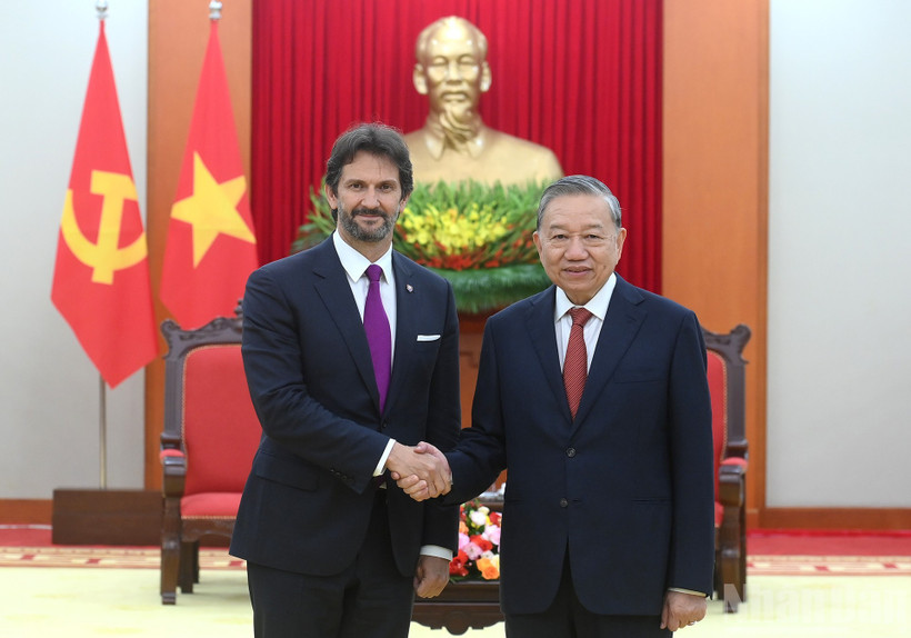 Tổng Bí thư Tô Lâm tiếp Phó Thủ tướng, Bộ trưởng Quốc phòng Slovakia. (Ảnh: ĐĂNG KHOA)