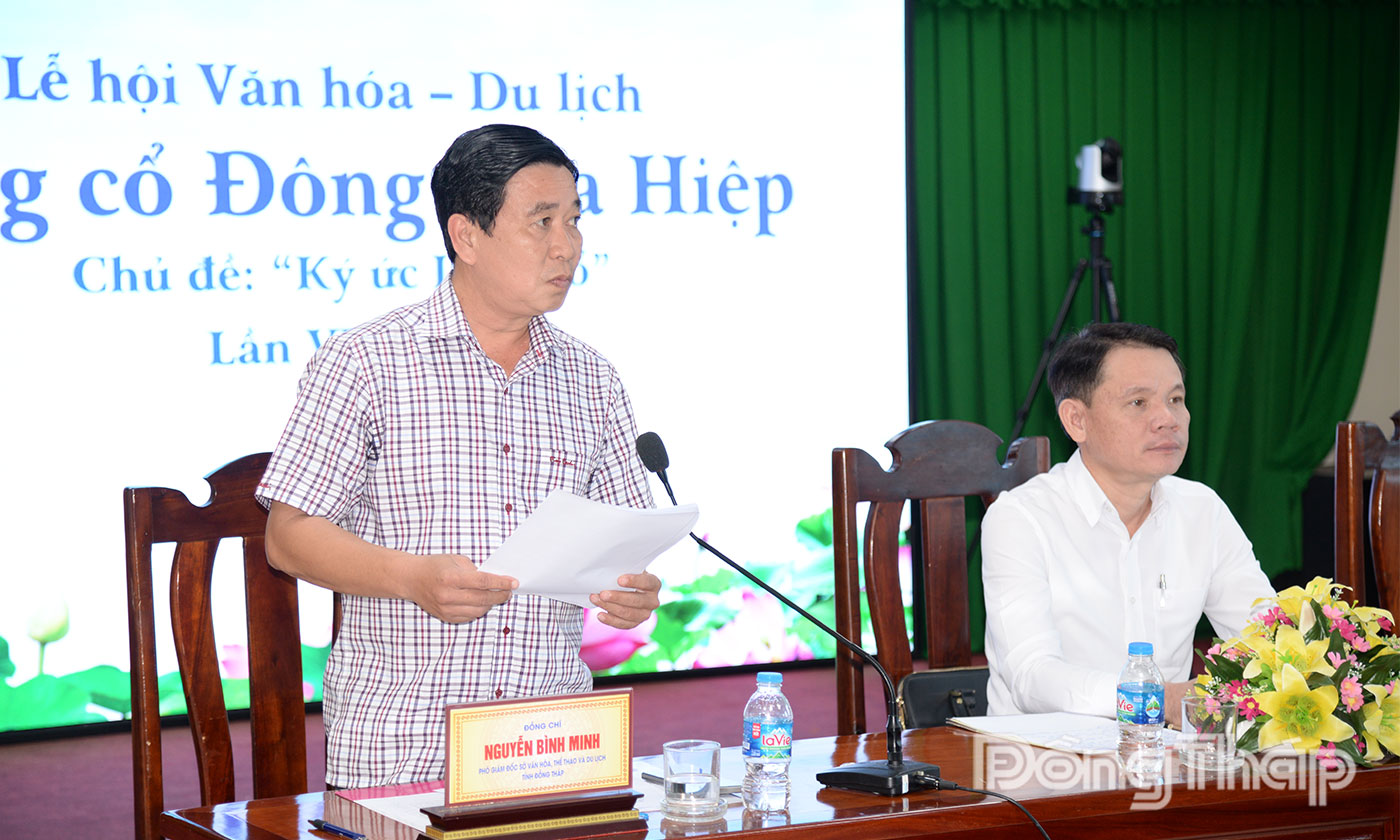 Phó Giám đốc Sở Văn hóa - Thể thao và Du lịch tỉnh Đồng Tháp phát biểu tại hội nghị.
