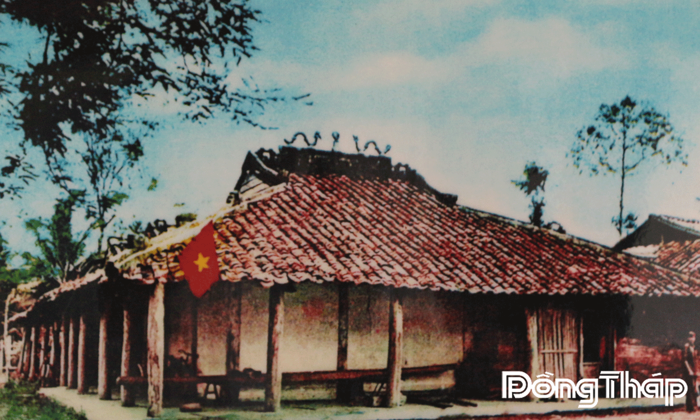 Đình Long Hưng  - trụ sở Ban khởi nghĩa Nam kỳ tỉnh Mỹ Tho - nơi treo lá cờ đỏ sao vàng trong cuộc khởi nghĩa Nam kỳ ngày 23-11-1940.