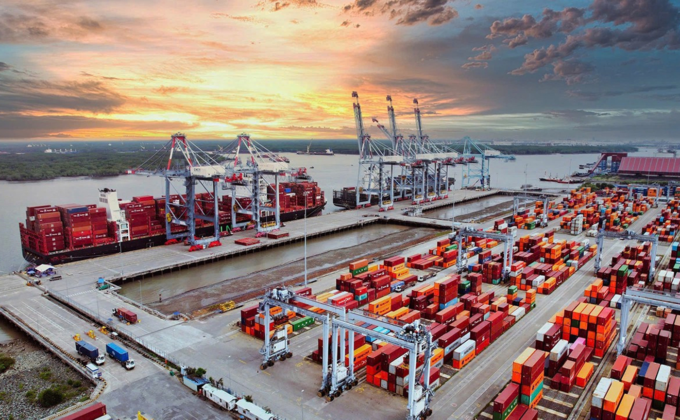 Việt Nam đã trở thành nền kinh tế lớn thứ 4 trong ASEAN, thứ 32 trên thế giới; thu nhập bình quân đầu người năm 2025 ước khoảng 5.000 USD/người/năm, gấp hơn 33 lần so với năm 1986. 