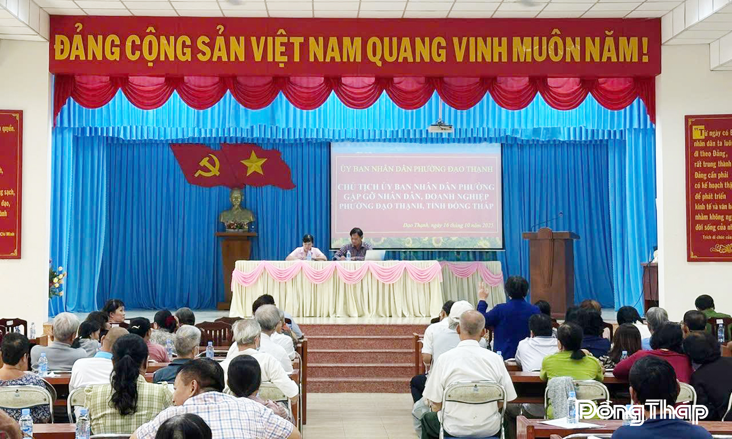 Lãnh đạo phường Đạo Thạnh tiếp xúc cử tri và kịp thời tháo gỡ những khó khăn, vướng mắc của người dân. Nguồn: Đảng ủy phường Đạo Thạnh cung cấp.