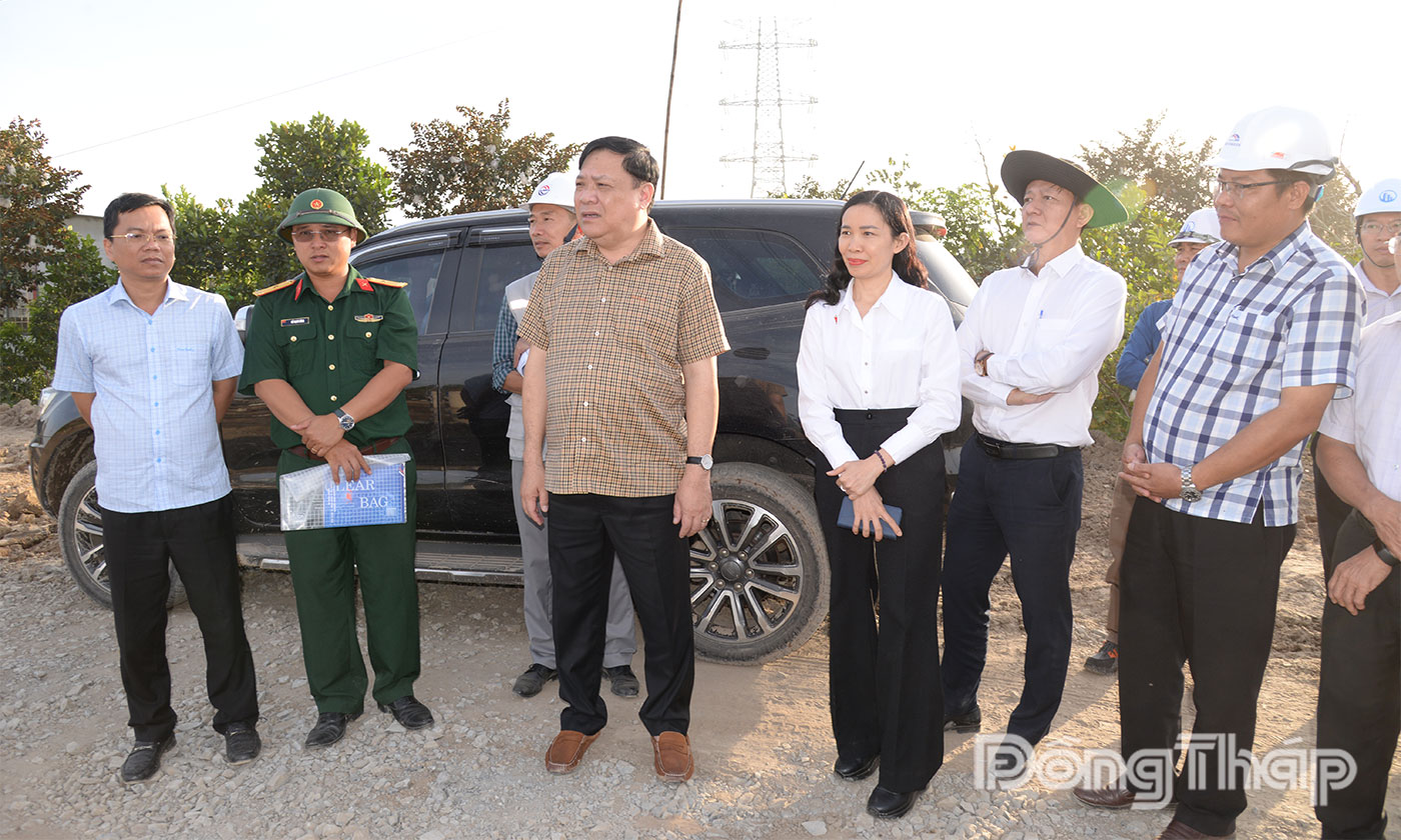 Đồng chí Phạm Thành Ngại kiểm tra thực tế tại Dự án thành phần 2.